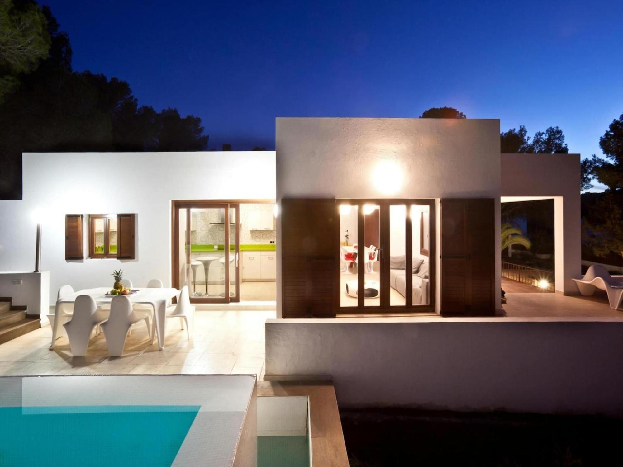 Beachfront With Saltwater Pool Casa vacanze