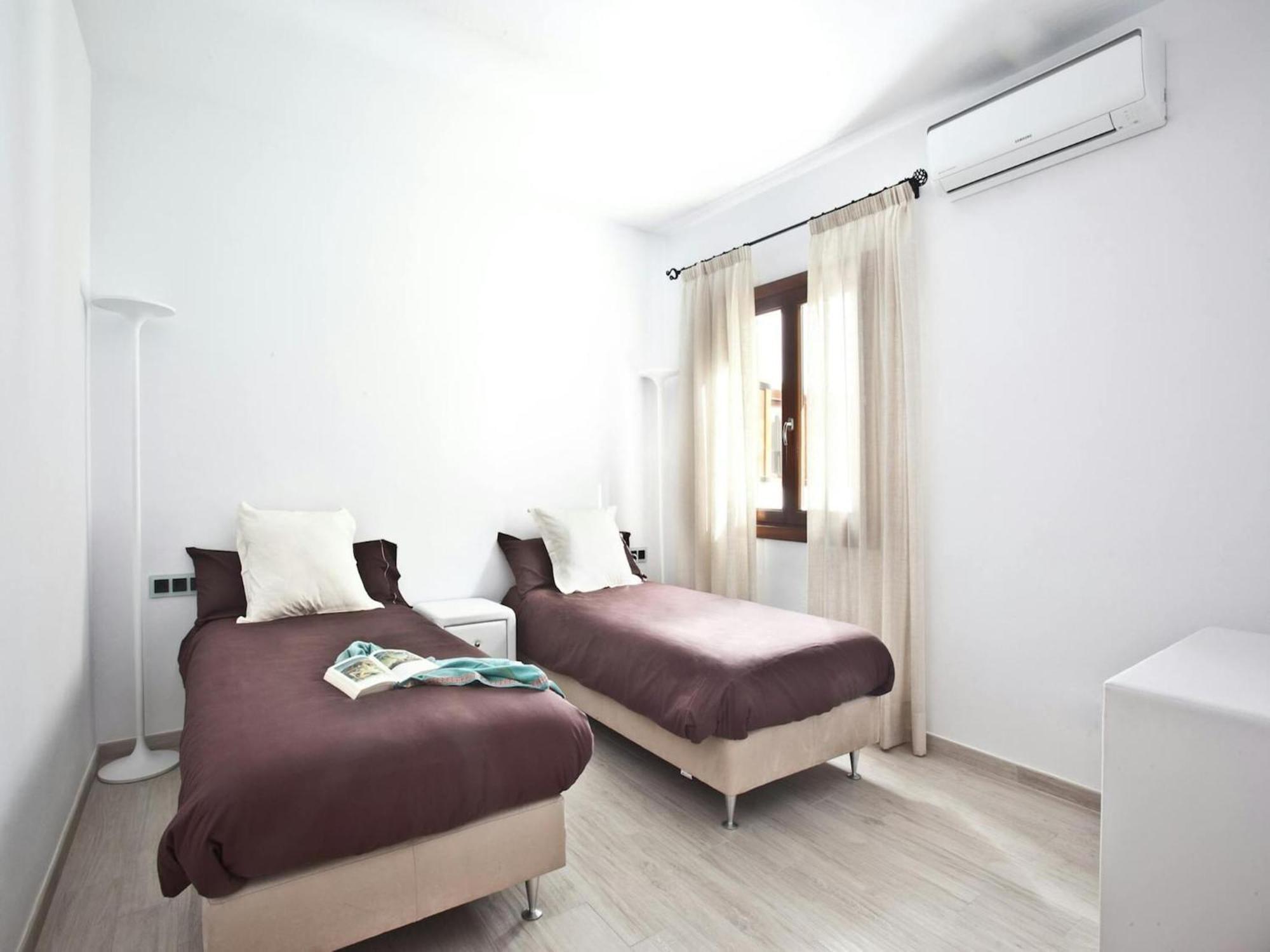 Beachfront With Saltwater Pool Casa vacanze *