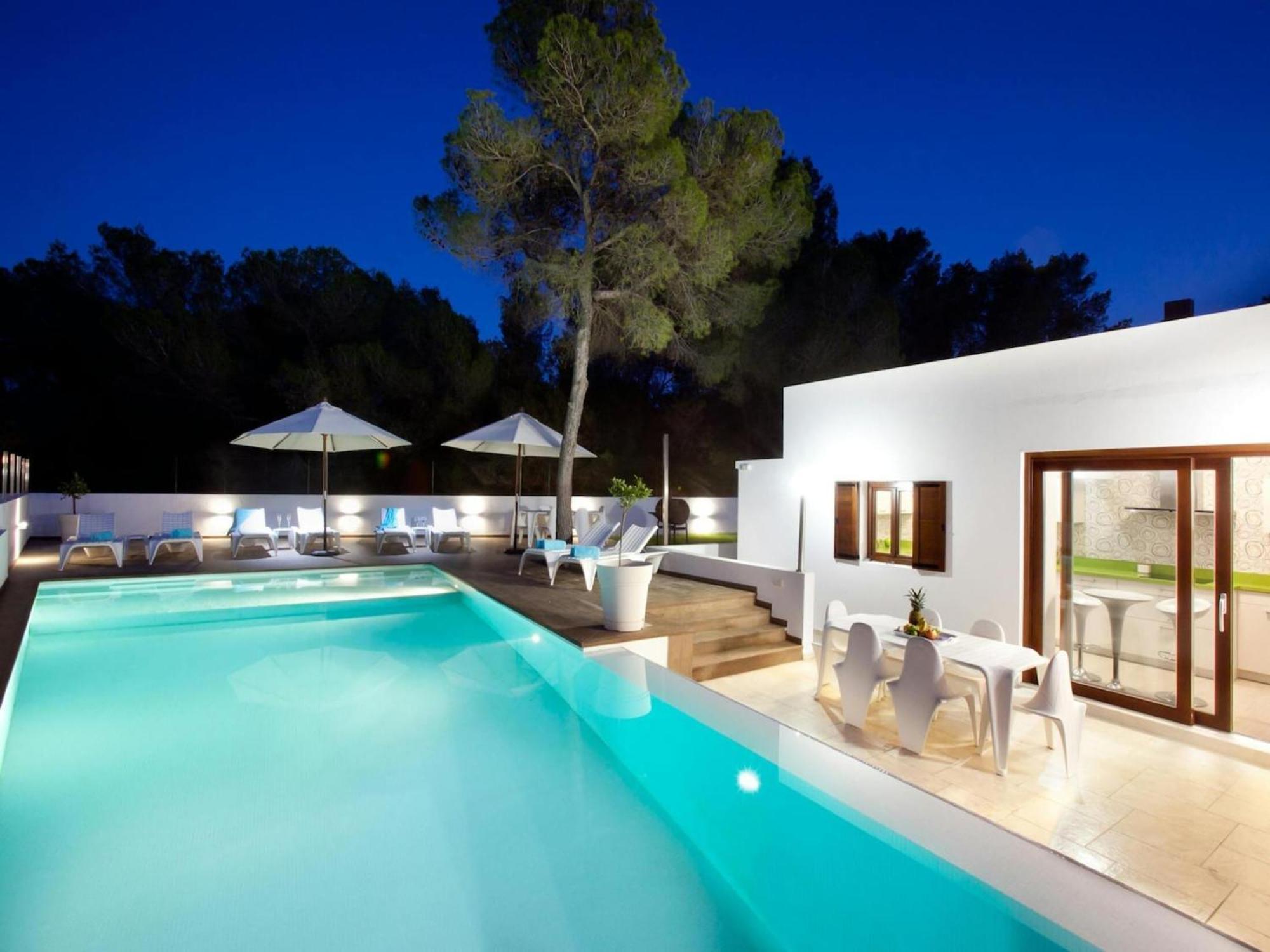 Beachfront With Saltwater Pool Casa vacanze